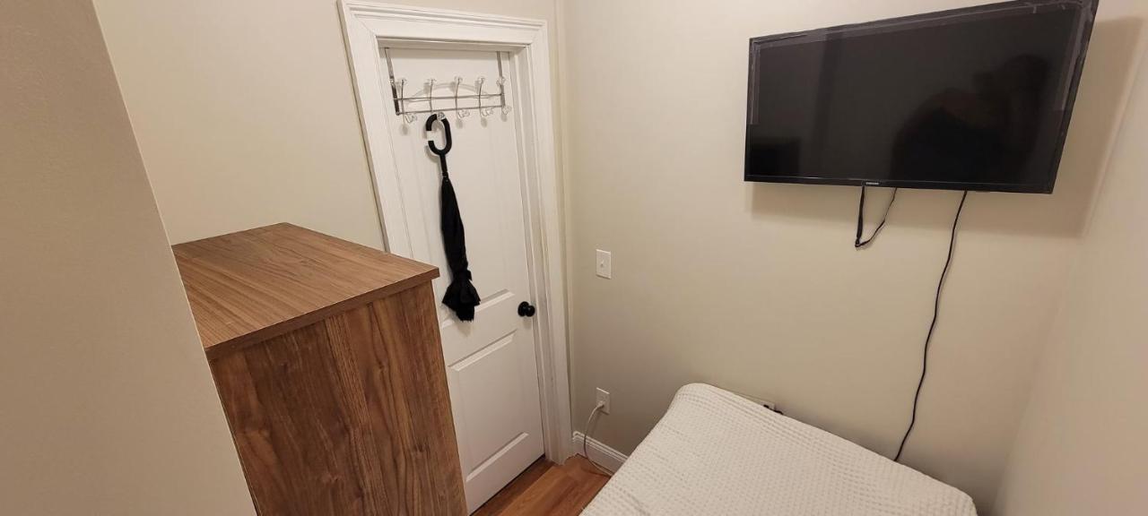 Private Bedroom Near בוסטון מראה חיצוני תמונה