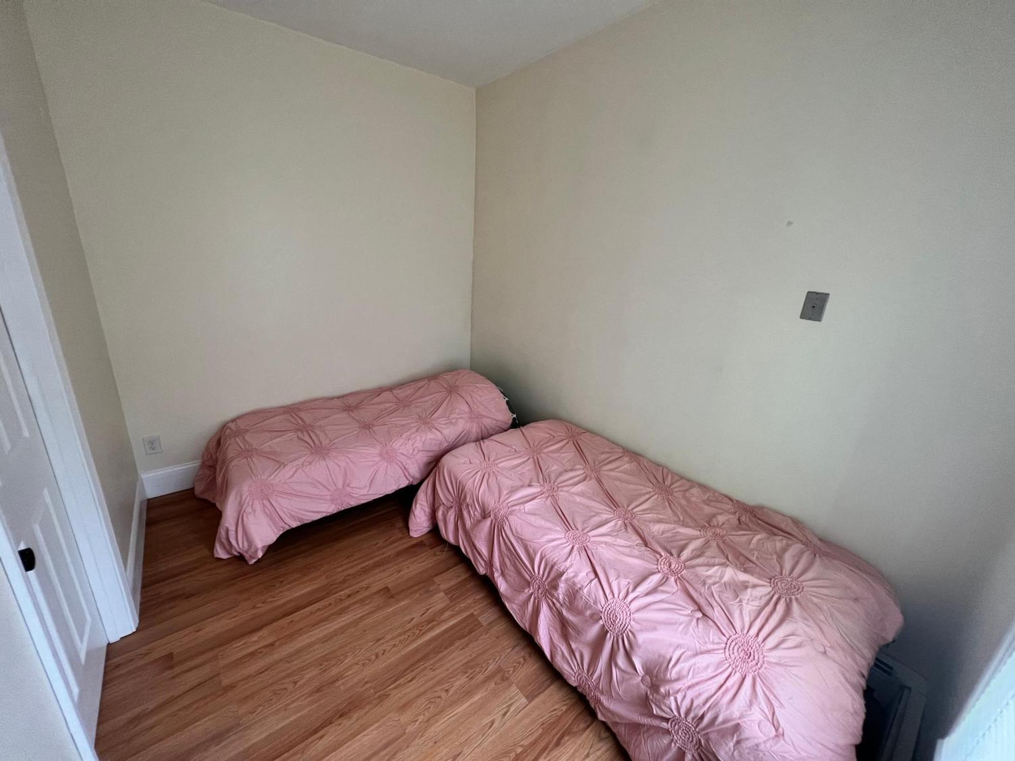 Private Bedroom Near בוסטון מראה חיצוני תמונה