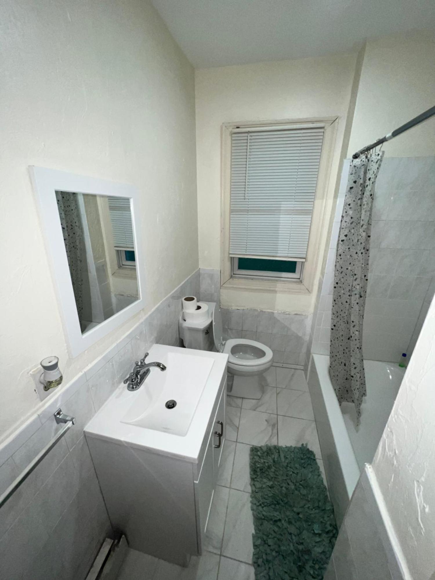 Private Bedroom Near בוסטון מראה חיצוני תמונה