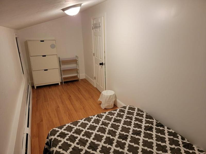 Private Bedroom Near בוסטון מראה חיצוני תמונה